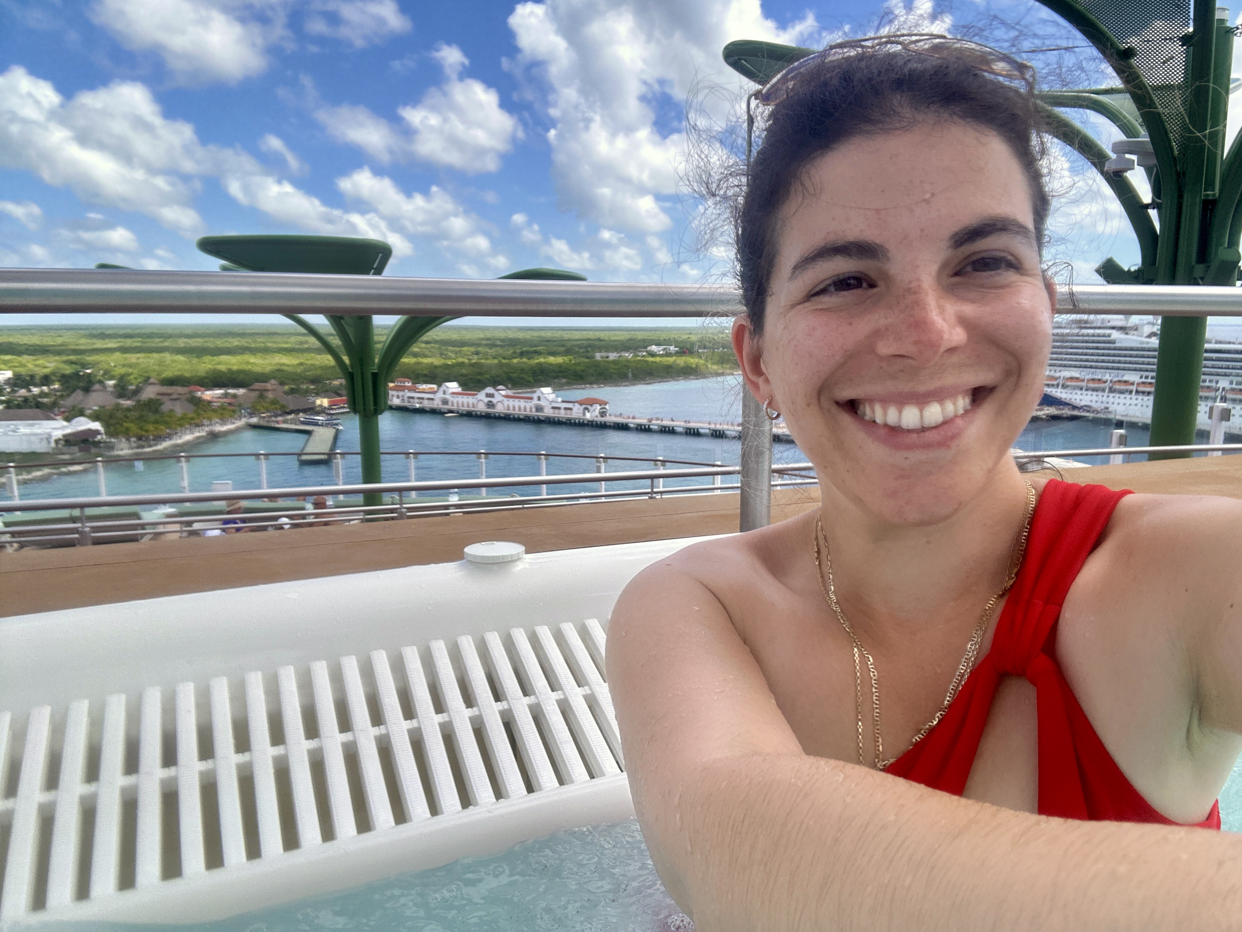 Cruise Brothers Travel Agent Ismary López